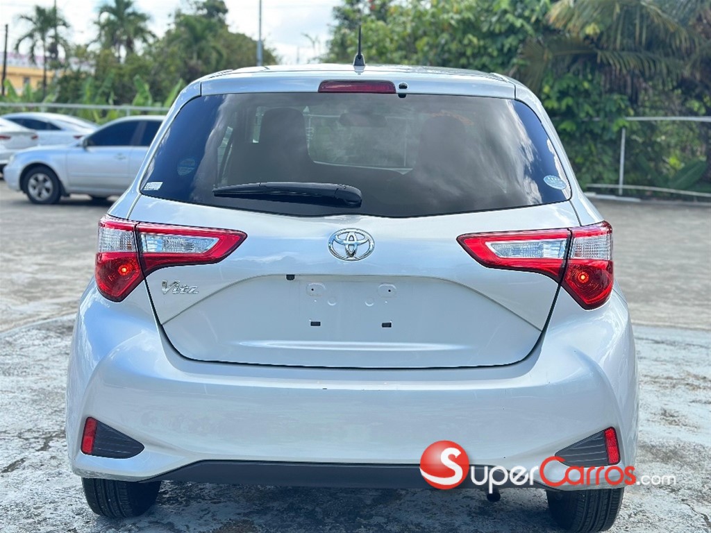 2020 Toyota VITZ — foto 5 / 11