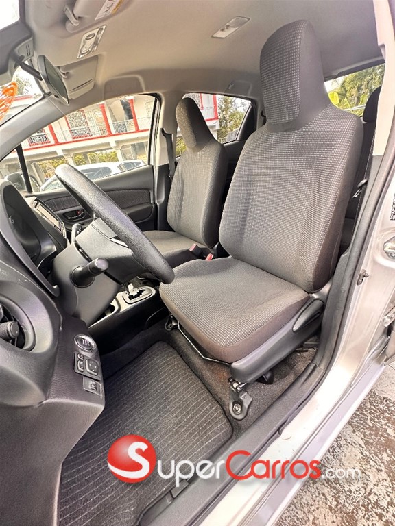 2020 Toyota VITZ — foto 7 / 11