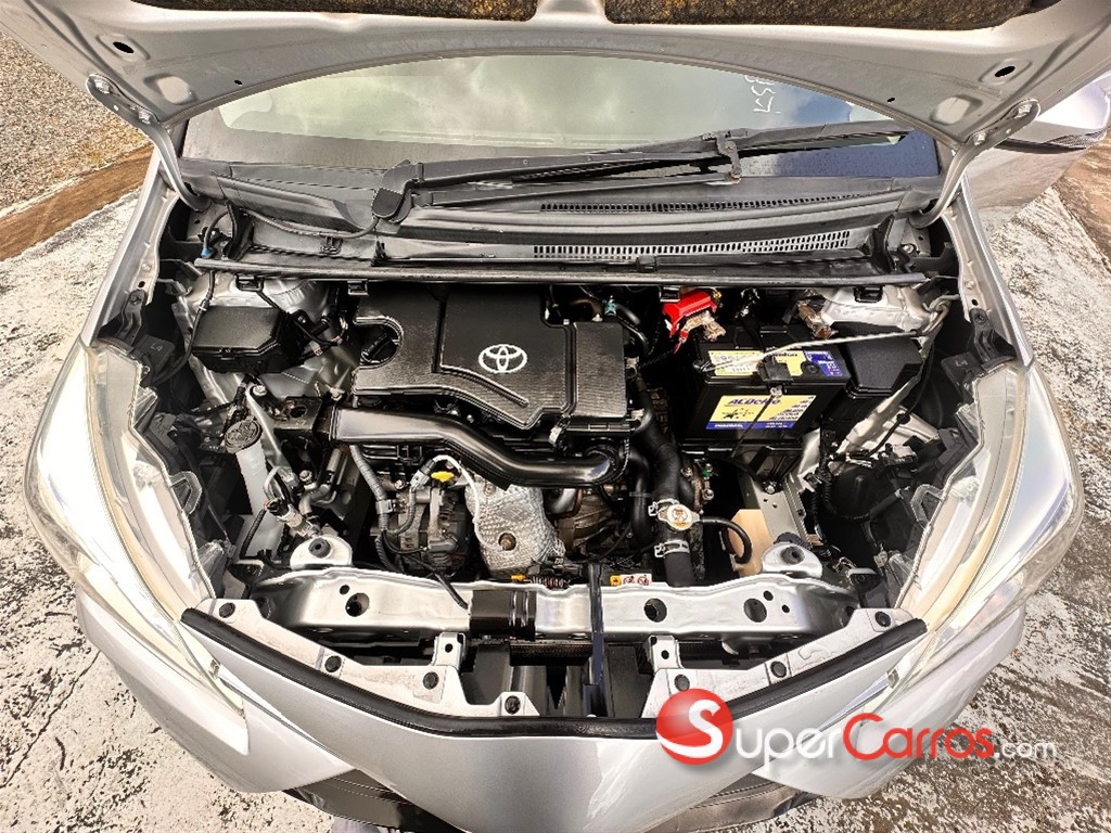 2020 Toyota VITZ — foto 11 / 11