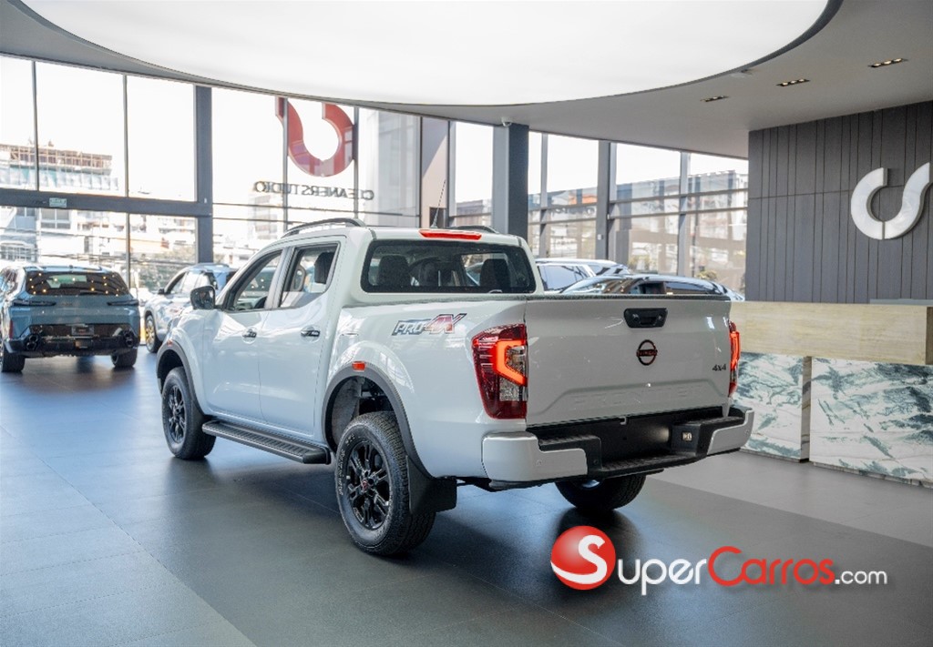 2026 Nissan Frontier Pro-4X — foto 3 / 11