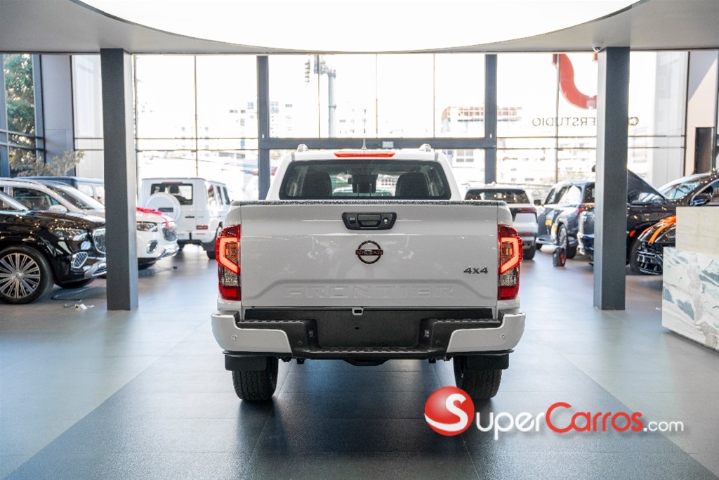 2026 Nissan Frontier Pro-4X — foto 8 / 11