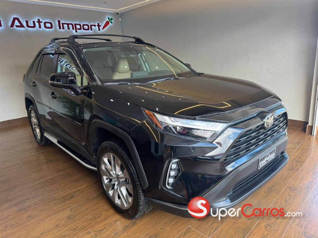 2025 Toyota RAV4 XLE — foto 3 / 8