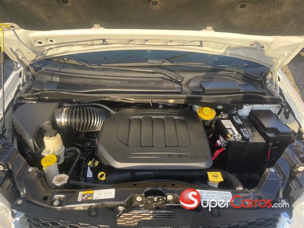 2020 Dodge Caravan SXT — foto 9 / 11