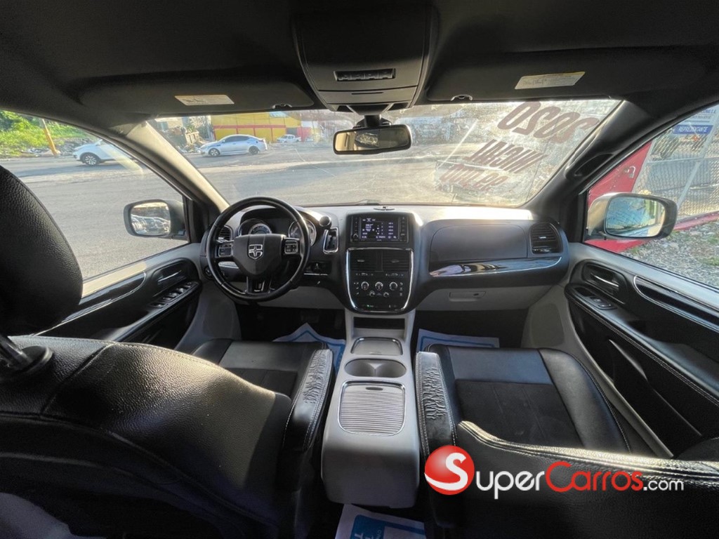 2020 Dodge Caravan SXT — foto 10 / 11