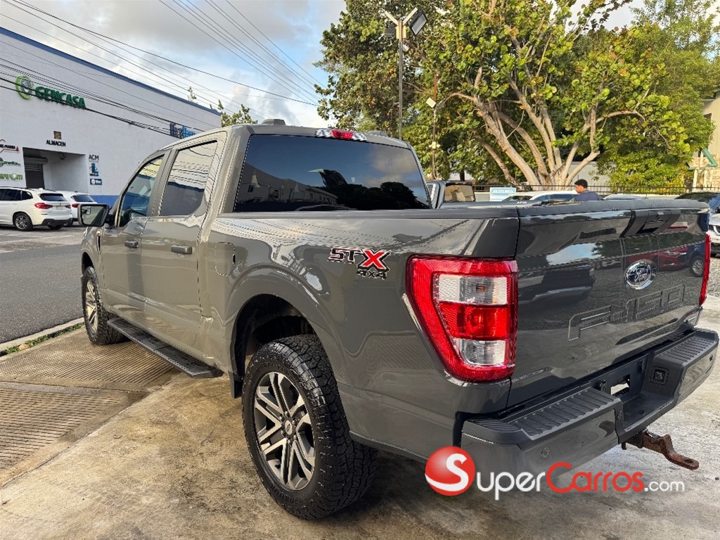 2021 Ford F 150 XLT ECOBOOST — foto 5 / 11
