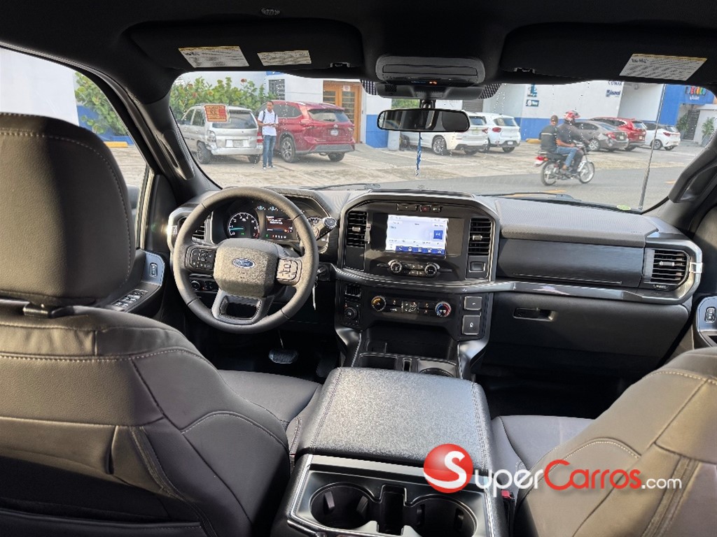 2021 Ford F 150 XLT ECOBOOST — foto 7 / 11