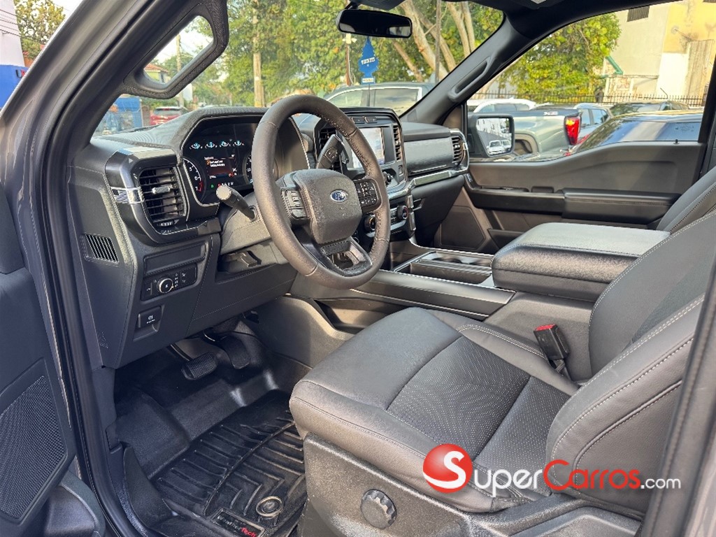 2021 Ford F 150 XLT ECOBOOST — foto 8 / 11