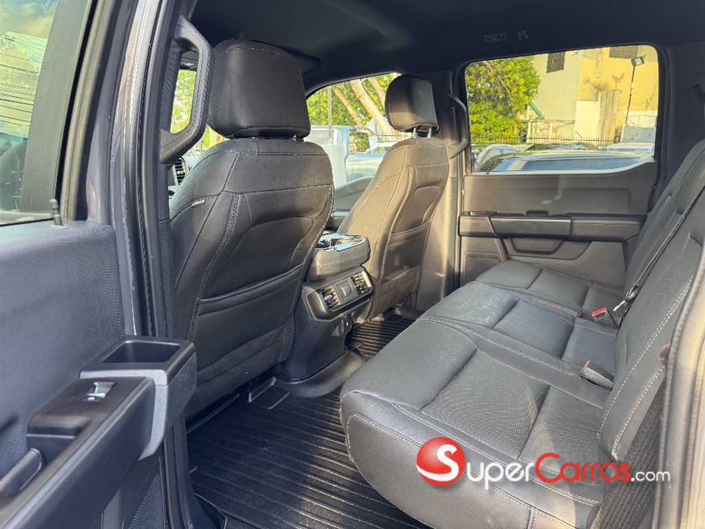 2021 Ford F 150 XLT ECOBOOST — foto 9 / 11