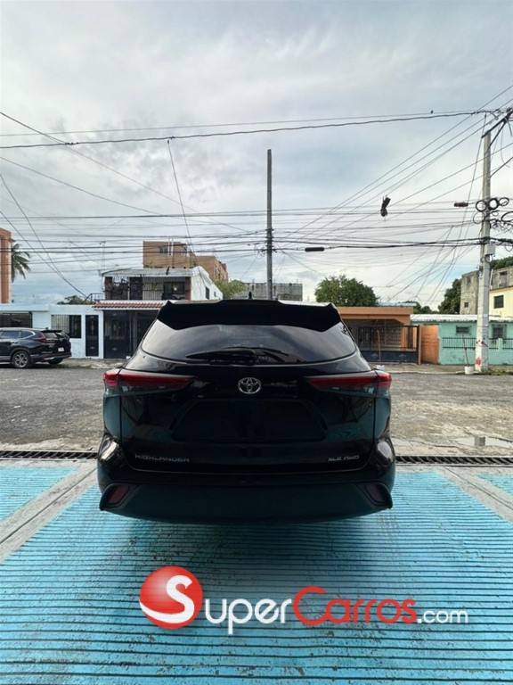2020 Toyota Highlander XLE — foto 7 / 11