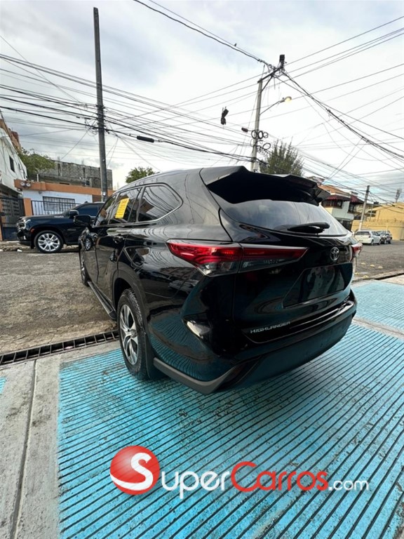 2020 Toyota Highlander XLE — foto 8 / 11