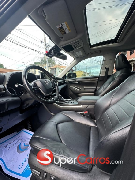 2020 Toyota Highlander XLE — foto 10 / 11