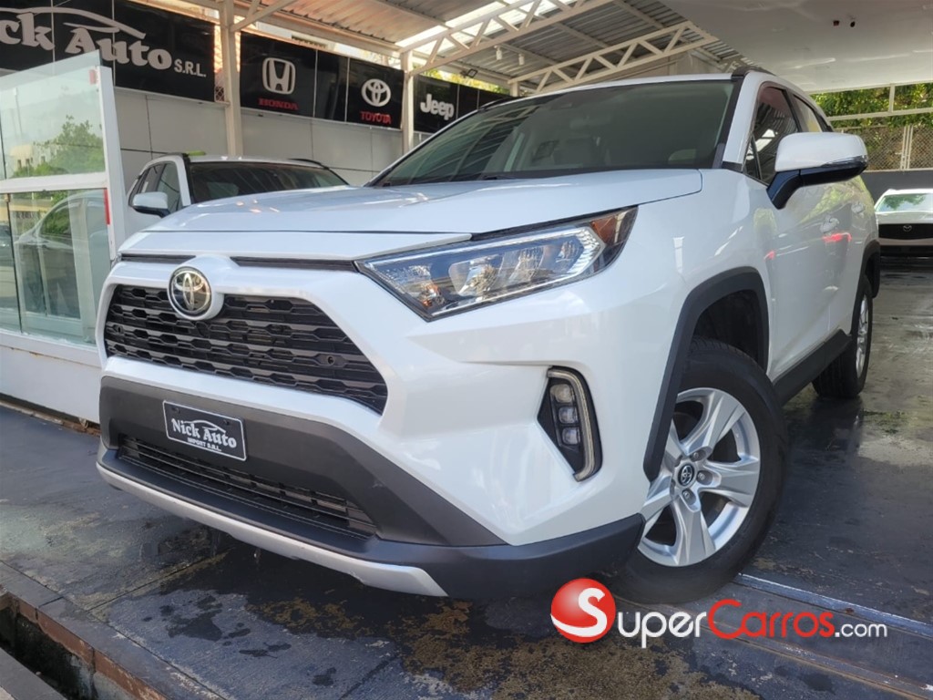 2020 Toyota RAV4 XLE