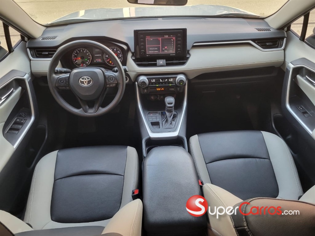 2020 Toyota RAV4 XLE — foto 6 / 12