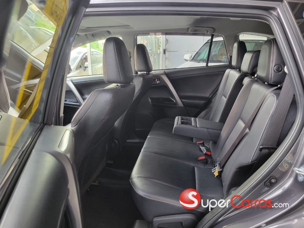 2018 Toyota RAV4 Limited — foto 7 / 12