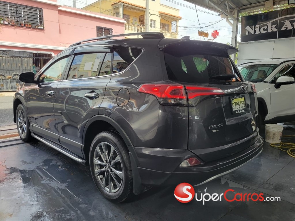 2018 Toyota RAV4 Limited — foto 12 / 12