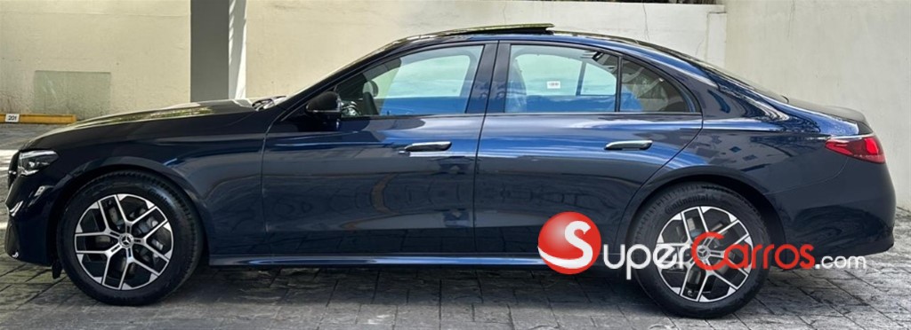 2026 Mercedes-Benz Clase E 450 4Matic — foto 4 / 10