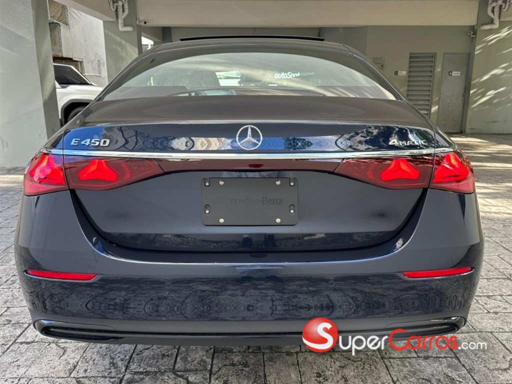 2026 Mercedes-Benz Clase E 450 4Matic — foto 5 / 10