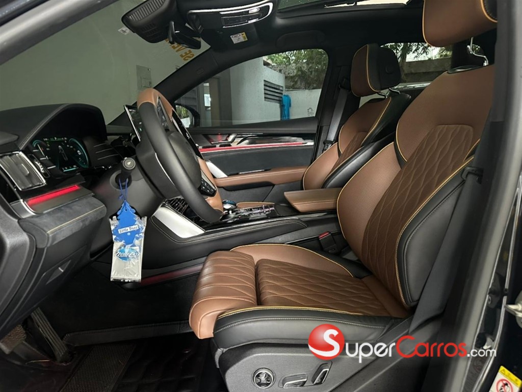 2023 BYD Tang — foto 5 / 10