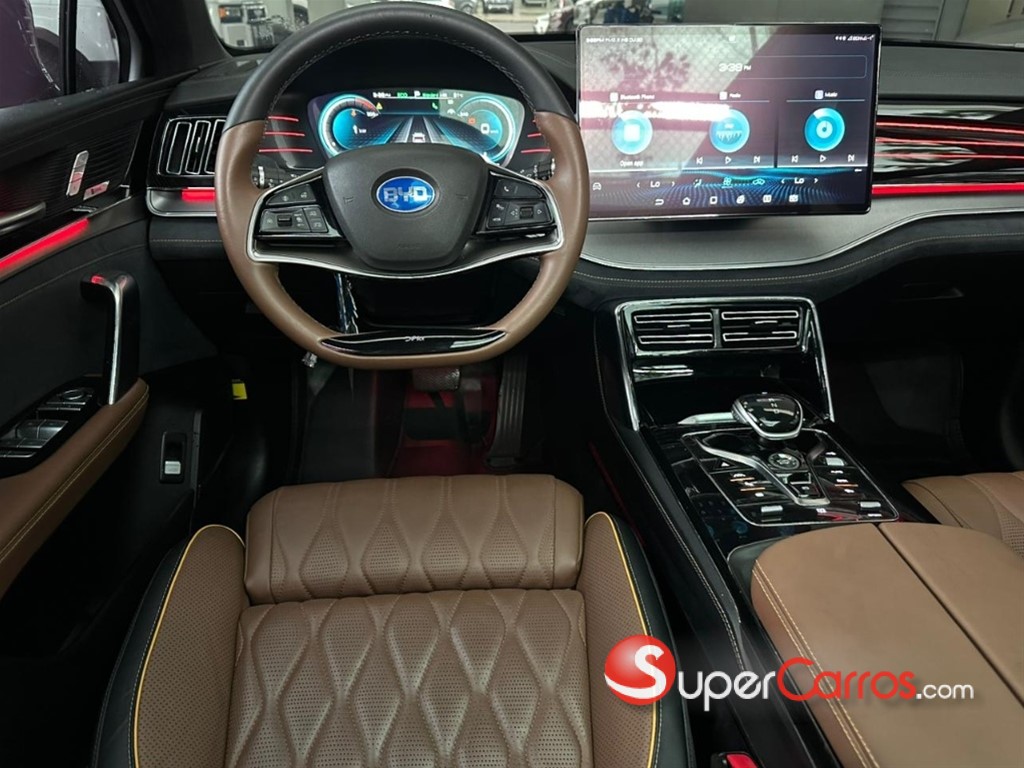 2023 BYD Tang — foto 7 / 10