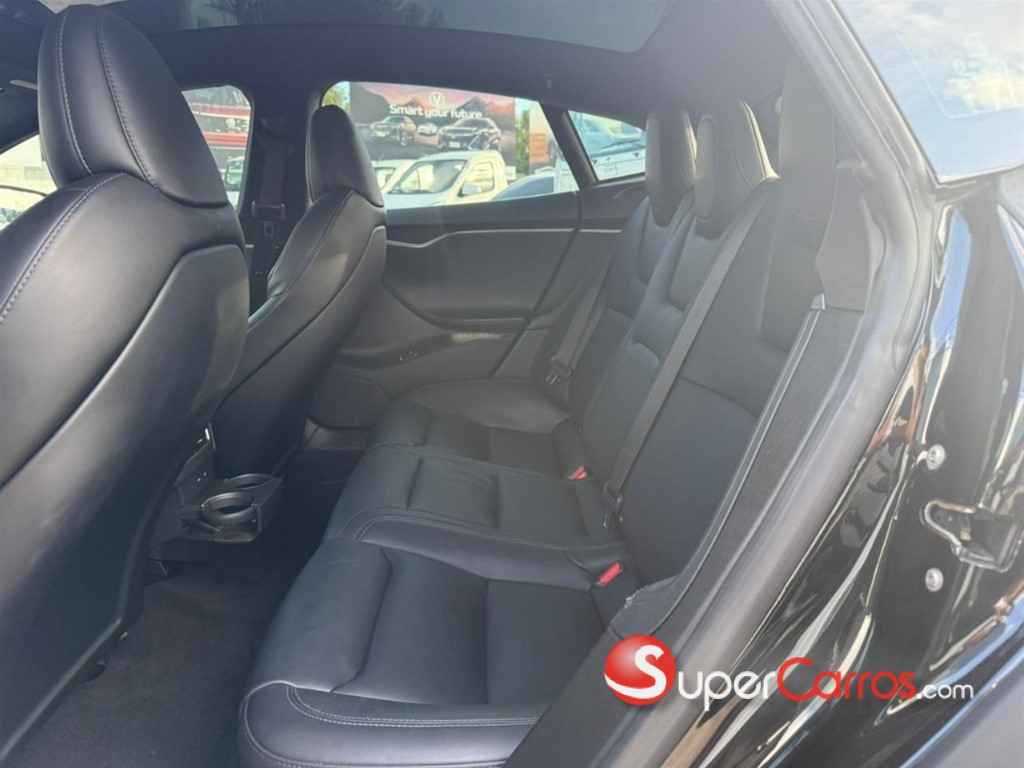 2020 Tesla Model S Long Range — foto 8 / 10