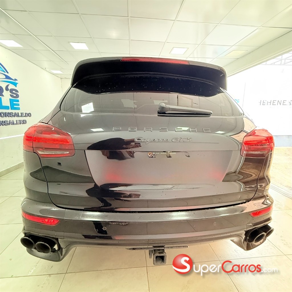 2016 Porsche Cayenne GTS — foto 7 / 11