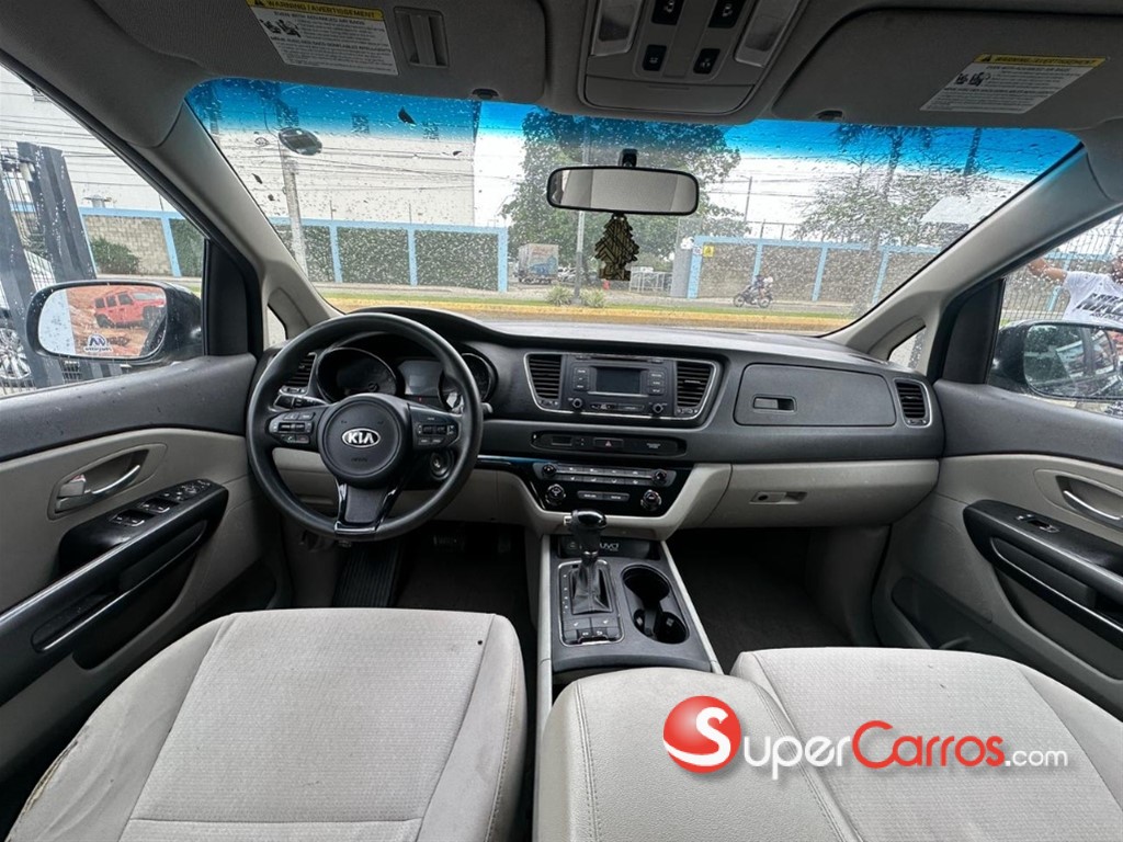 2016 Kia Sedona LX — foto 4 / 12