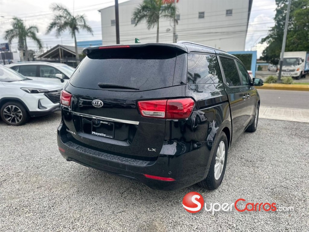 2016 Kia Sedona LX — foto 12 / 12