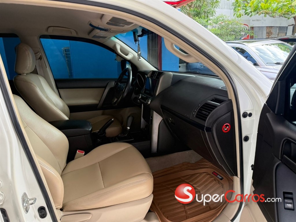 2011 Toyota Land Cruiser Prado — foto 8 / 12