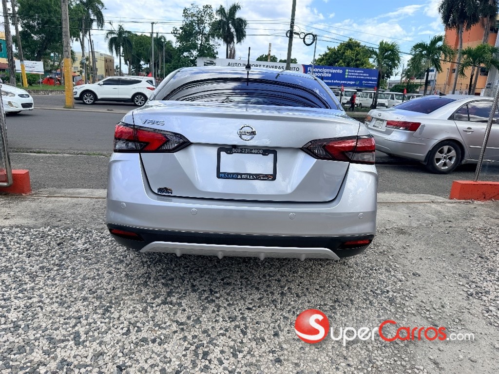 2020 Nissan Versa — foto 5 / 10