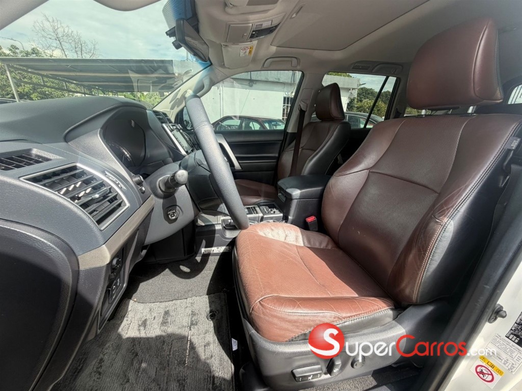2019 Toyota Land Cruiser Prado VXL — foto 7 / 9