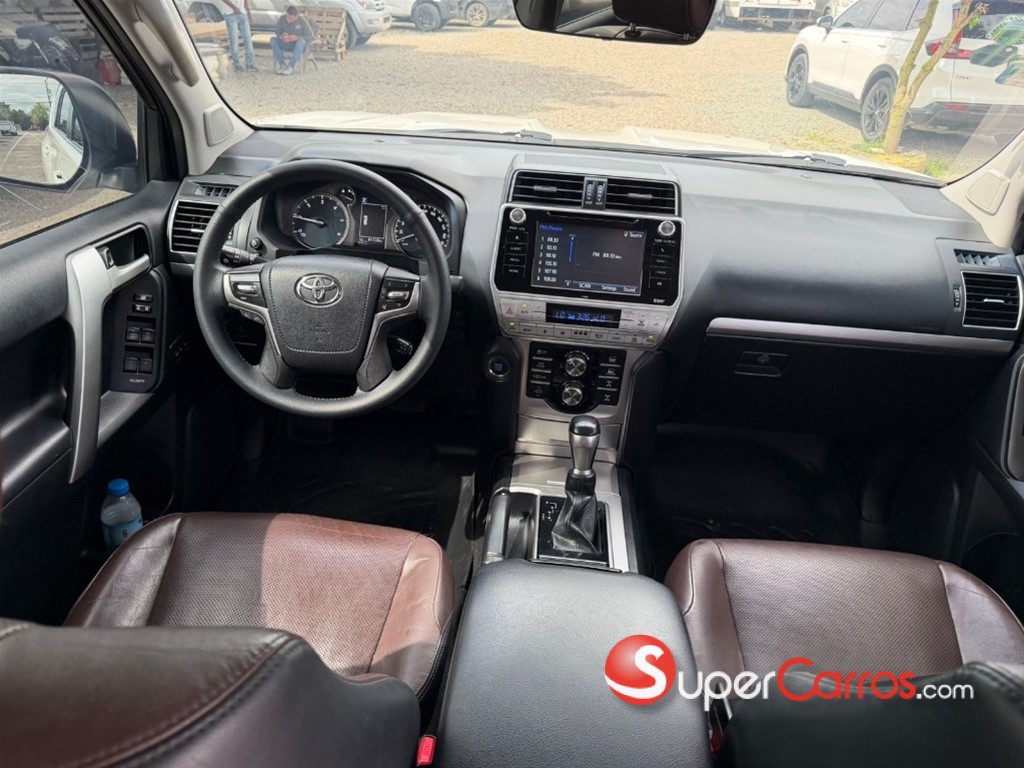 2019 Toyota Land Cruiser Prado VXL — foto 8 / 9