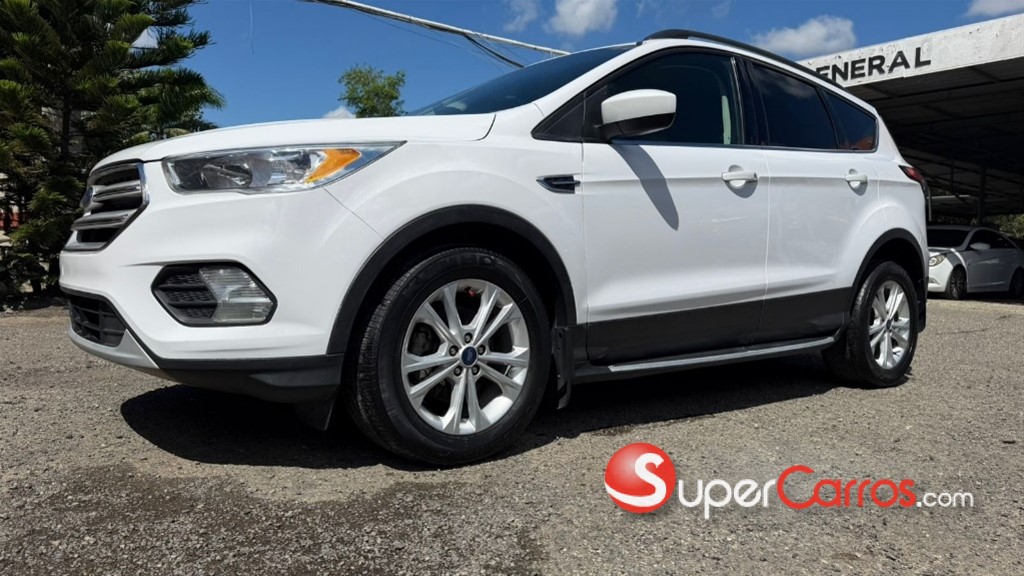2018 Ford Escape SE — foto 3 / 10