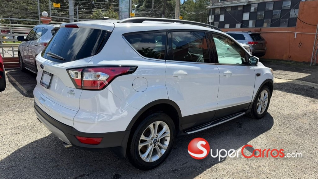 2018 Ford Escape SE — foto 6 / 10