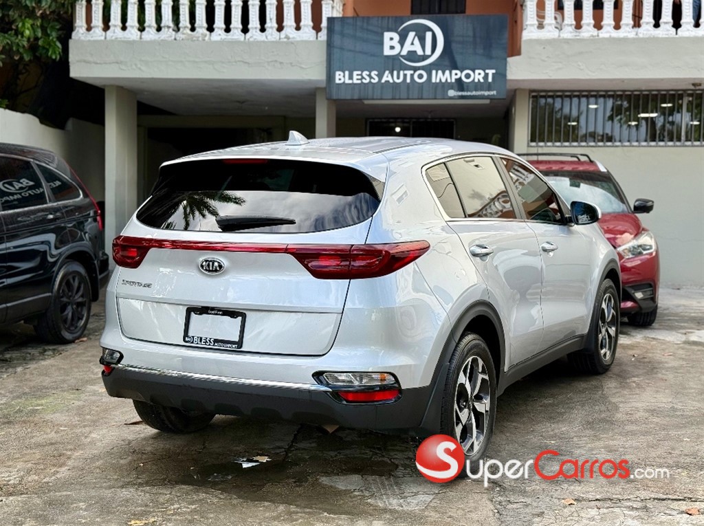 2022 Kia Sportage LX — foto 6 / 11