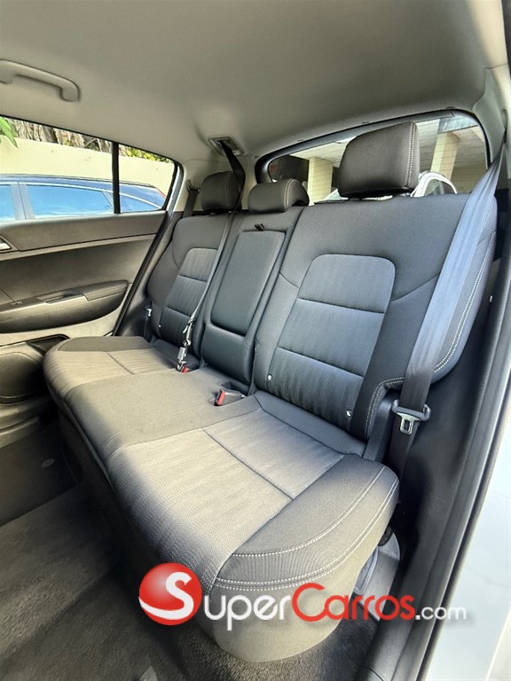 2022 Kia Sportage LX — foto 9 / 11