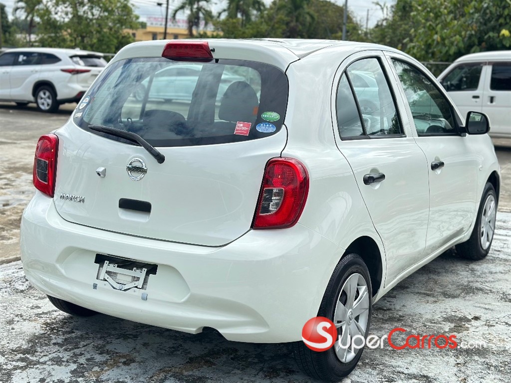 2020 Nissan March — foto 4 / 9