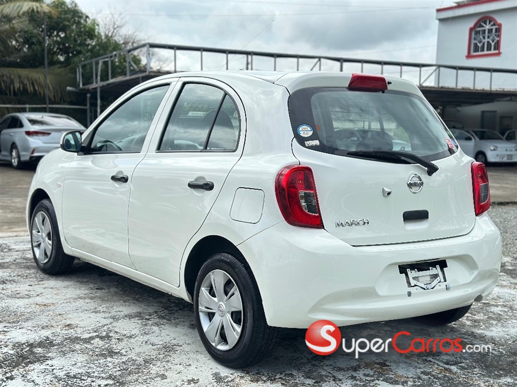 2020 Nissan March — foto 6 / 9
