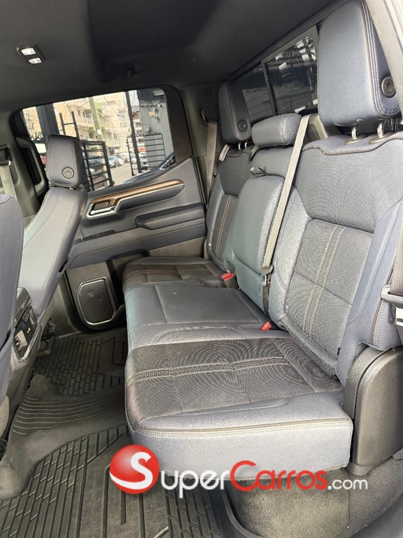 2023 Chevrolet Silverado High Country Duramax — foto 12 / 12