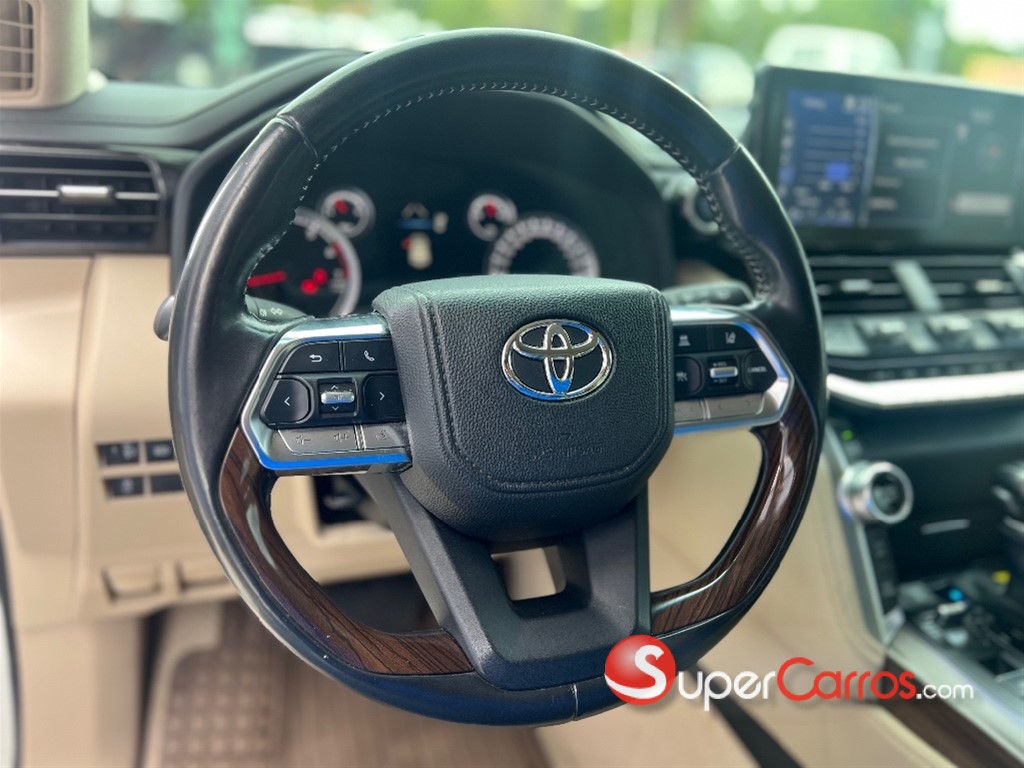 2022 Toyota Land Cruiser 300 GXR — foto 5 / 11
