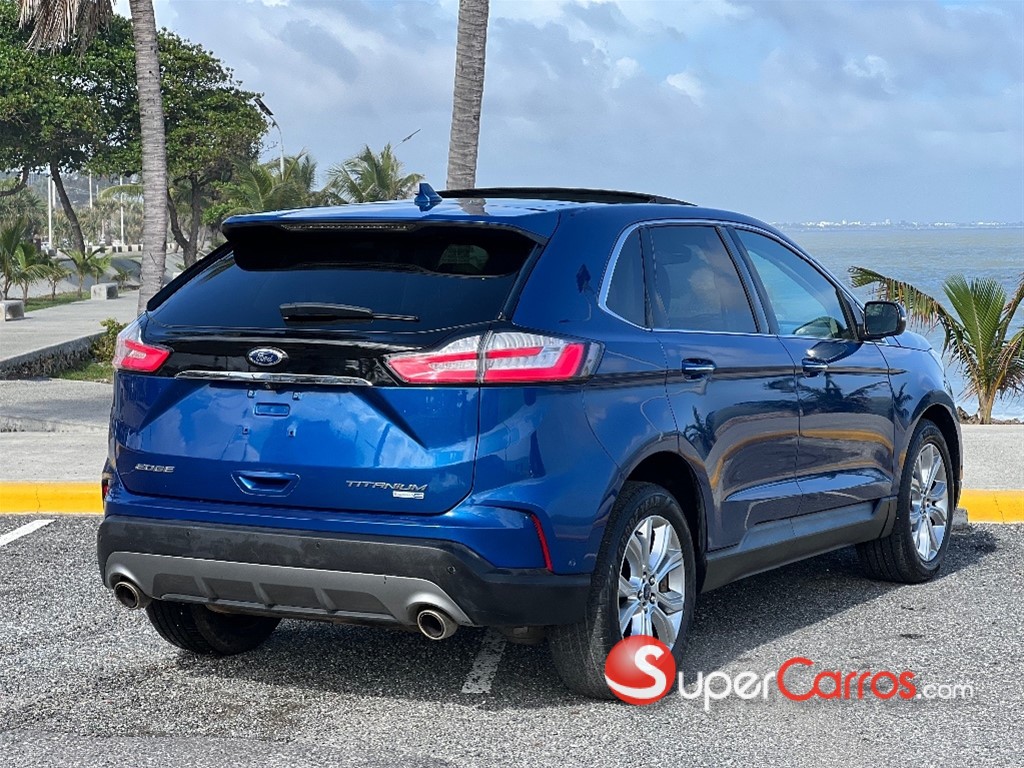 2020 Ford EDGE Titanium — foto 3 / 12