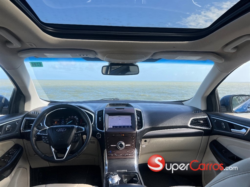 2020 Ford EDGE Titanium — foto 5 / 12
