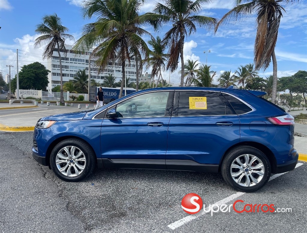 2020 Ford EDGE Titanium — foto 10 / 12