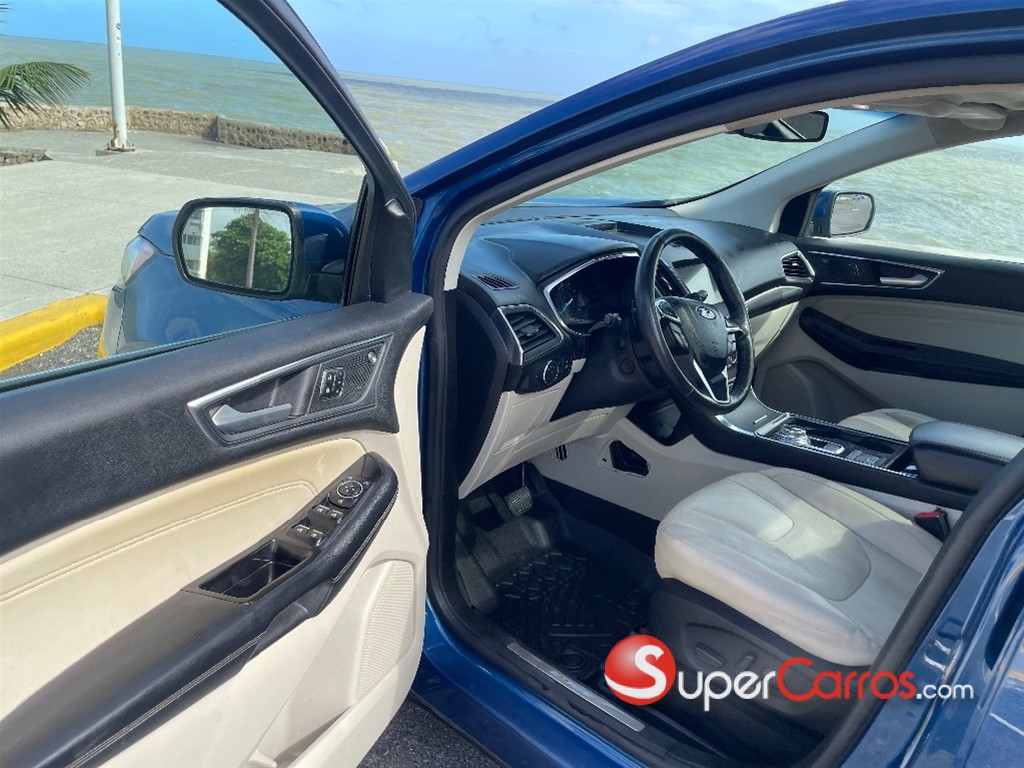 2020 Ford EDGE Titanium — foto 11 / 12