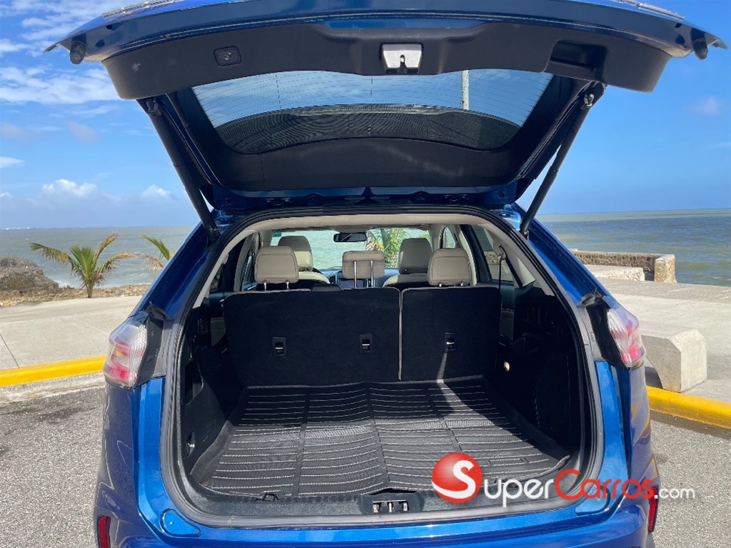 2020 Ford EDGE Titanium — foto 12 / 12