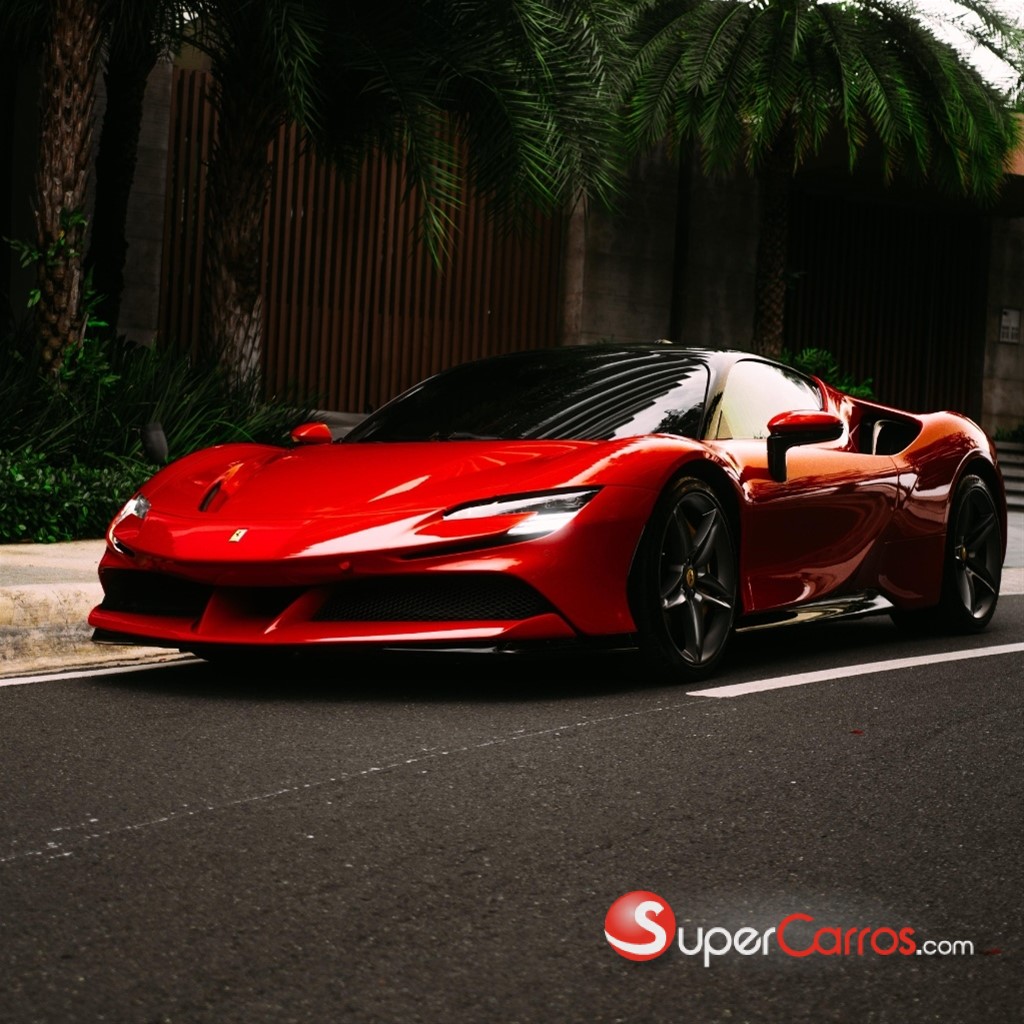 2022 Ferrari SF90 Spider