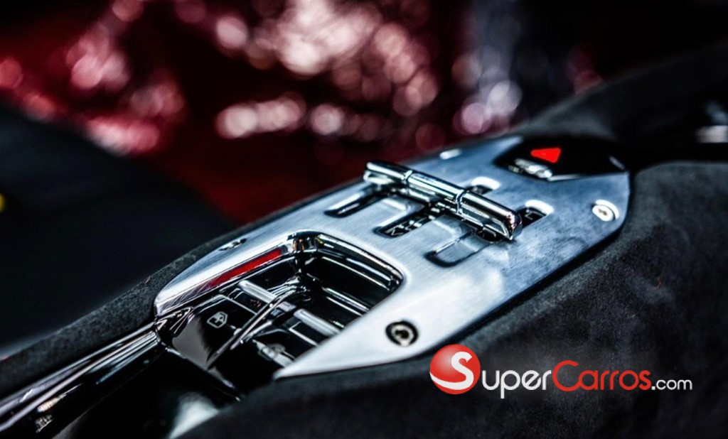 2022 Ferrari SF90 Spider — foto 4 / 12