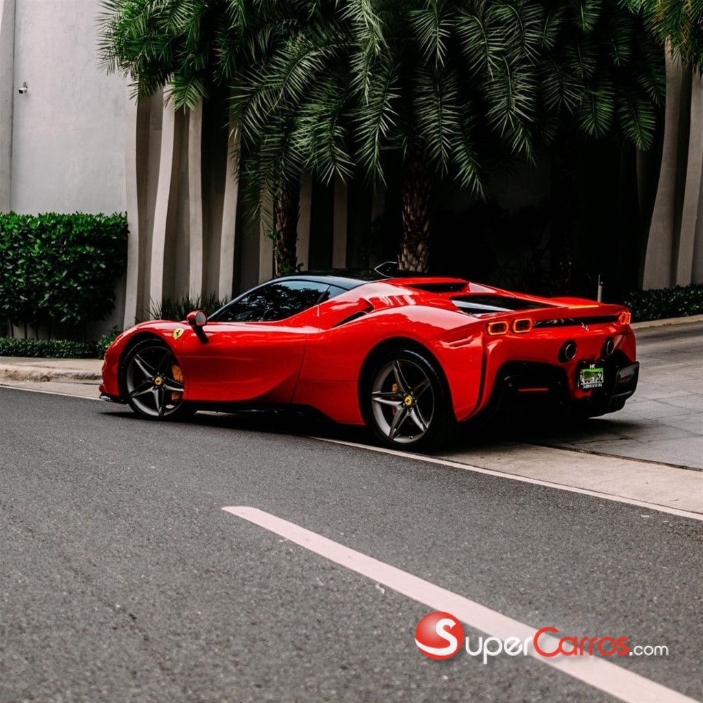 2022 Ferrari SF90 Spider — foto 9 / 12
