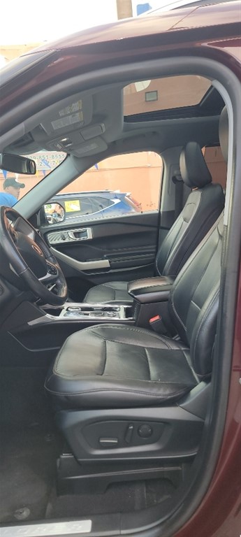 2022 Ford Explorer Limited — foto 8 / 12