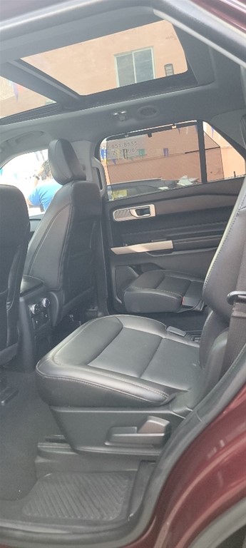 2022 Ford Explorer Limited — foto 9 / 12