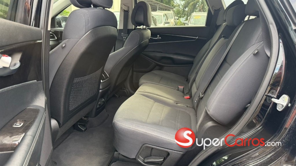 2016 Kia Sorento LX — foto 8 / 10